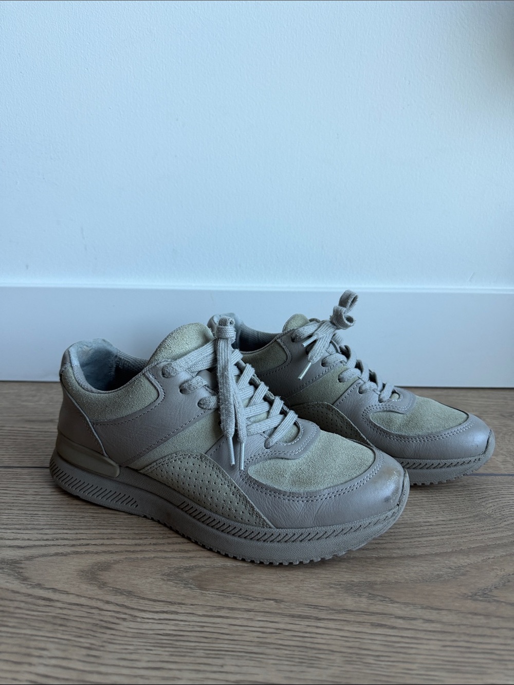 Everlane Women's Light Grey Suede & Leather Sneakers